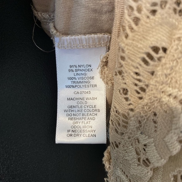 Cable & Gauge Lace Tan Long Sleeve Lined‎ Top Shirt Size Medium - Picture 2 of 9